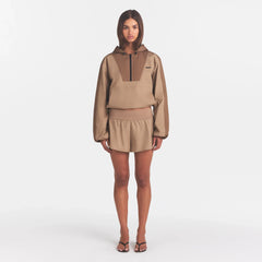 WOVEN COTTON FLUTTER SHORT | DESERT