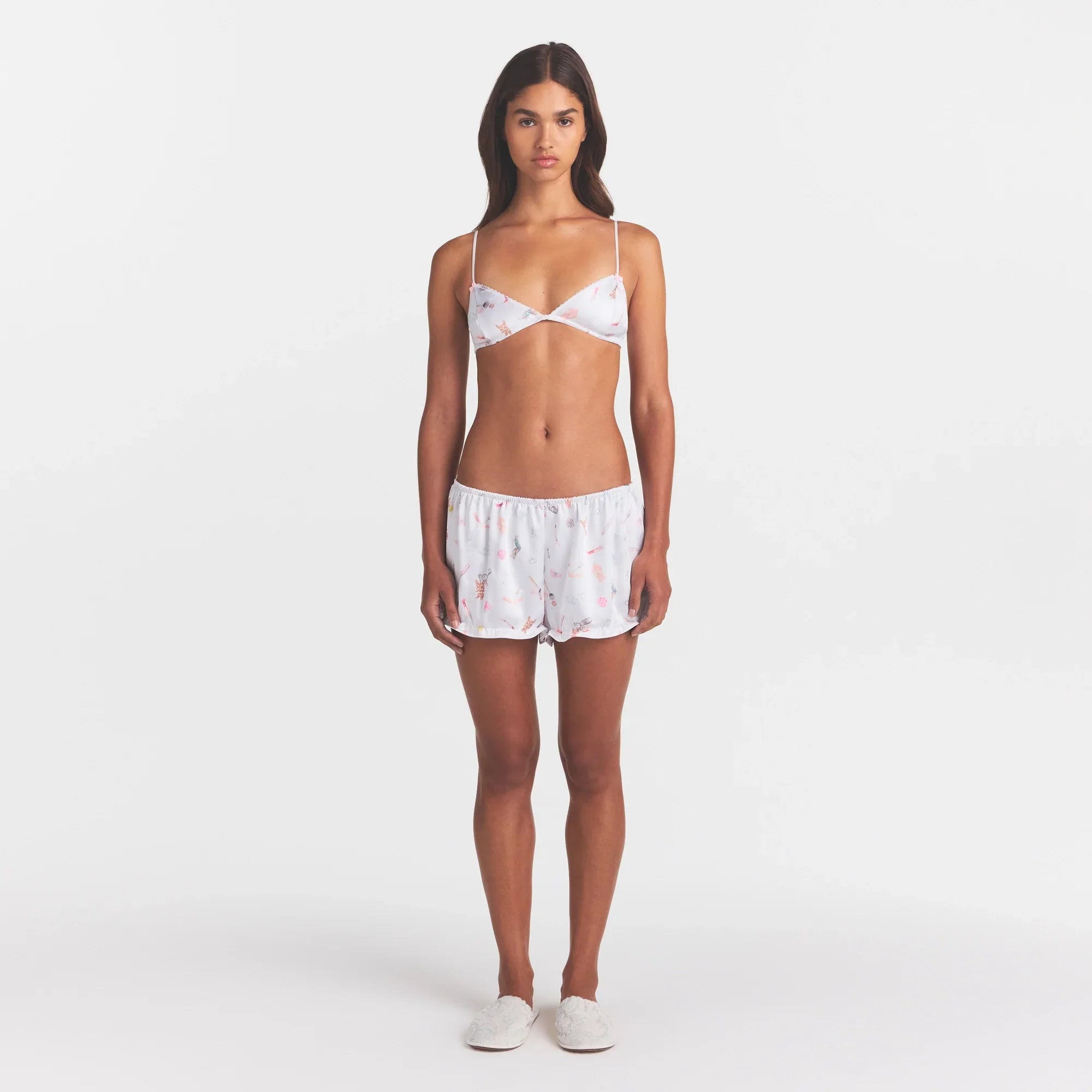 LIGHTWEIGHT SATIN TRIANGLE BRALETTE  | SNOW ESSENTIALS BAG