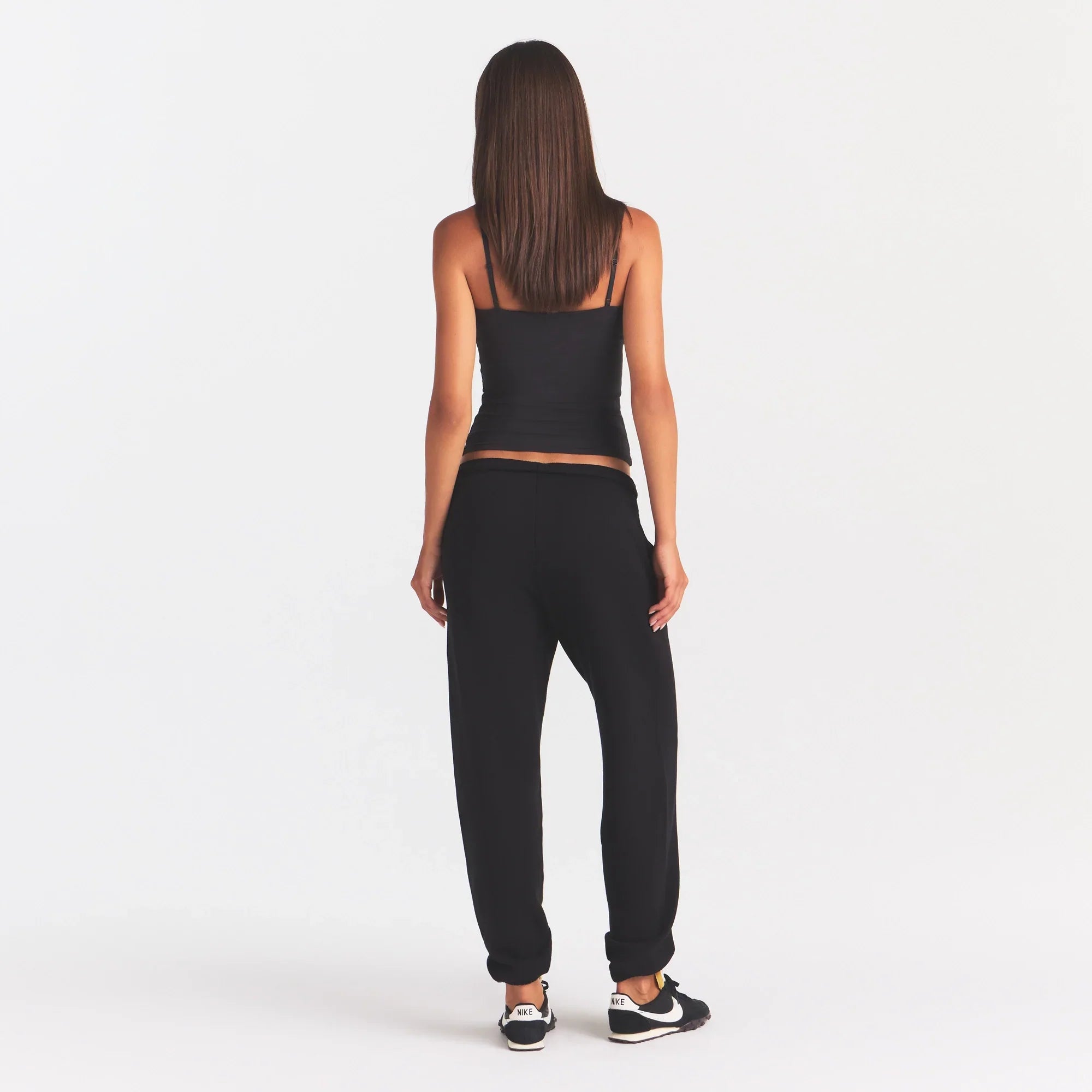 COTTON FLEECE CLASSIC JOGGER | ONYX SNOW ARCHED SKIMS LOGO