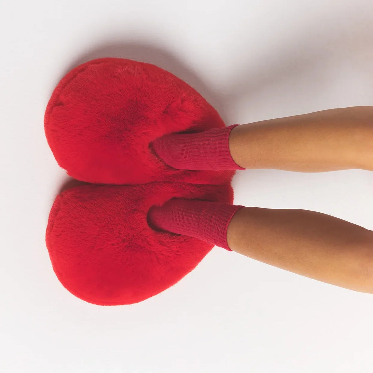 FAUX FUR HEART SLIPPER | RUBY