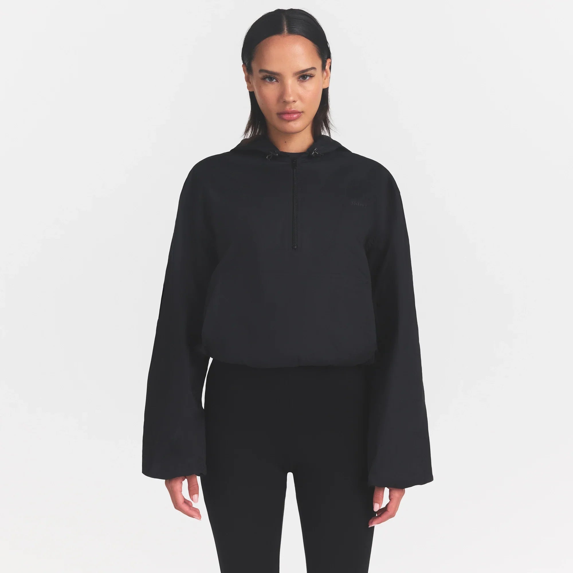 WOVEN COTTON HALF ZIP PULLOVER | ONYX