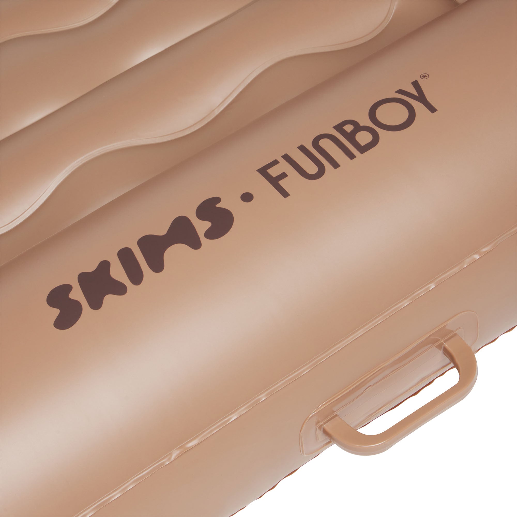 FUNBOY X SKIMS TANNING POOL LOUNGER | SIENNA