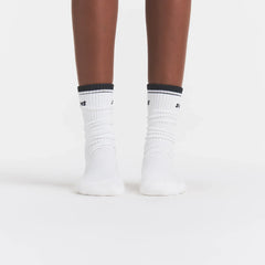 SKIMS SOCKS RIBBED CREW LOGO SOCK | SNOW AND ONYX