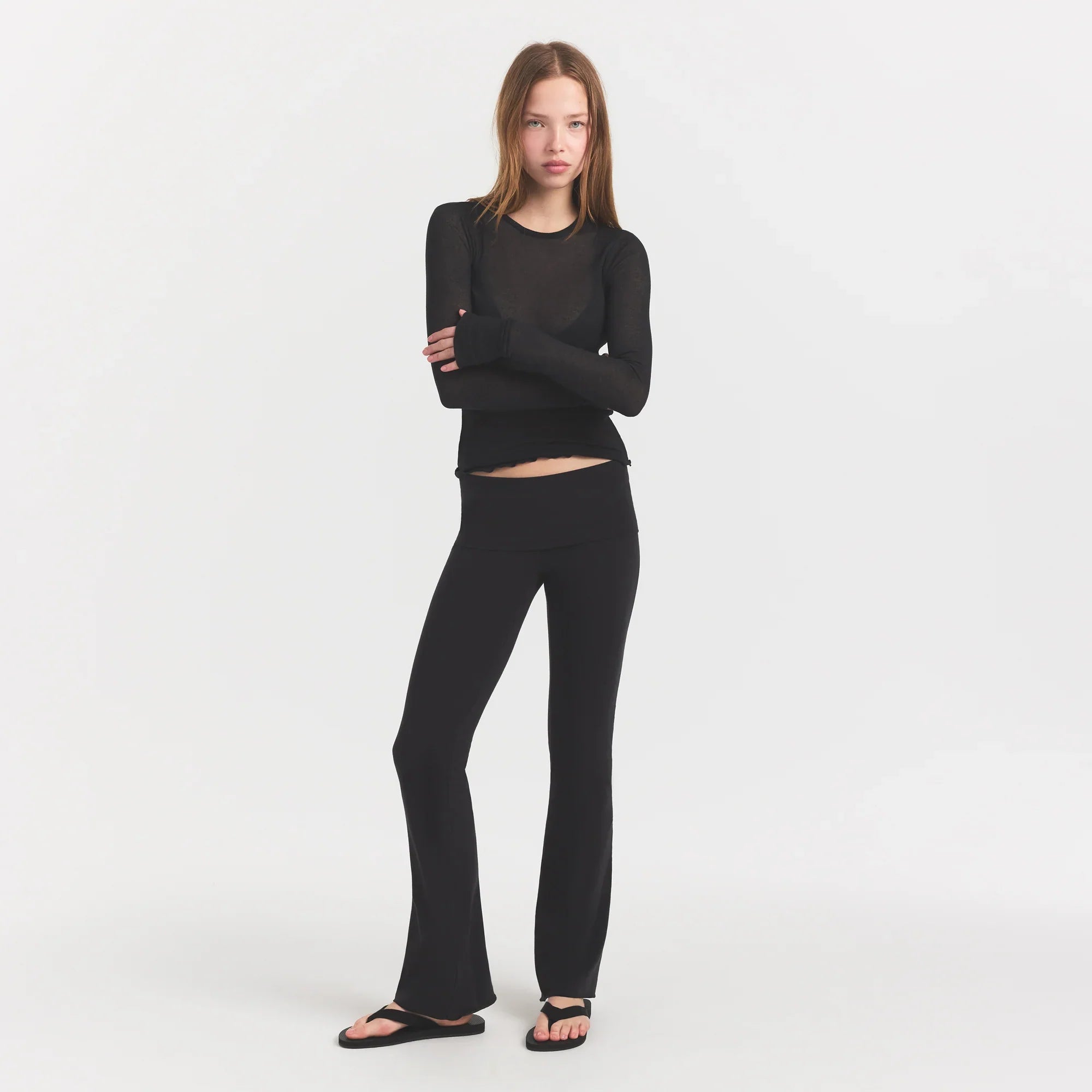 SHEER RIB LONG SLEEVE TOP | SOOT